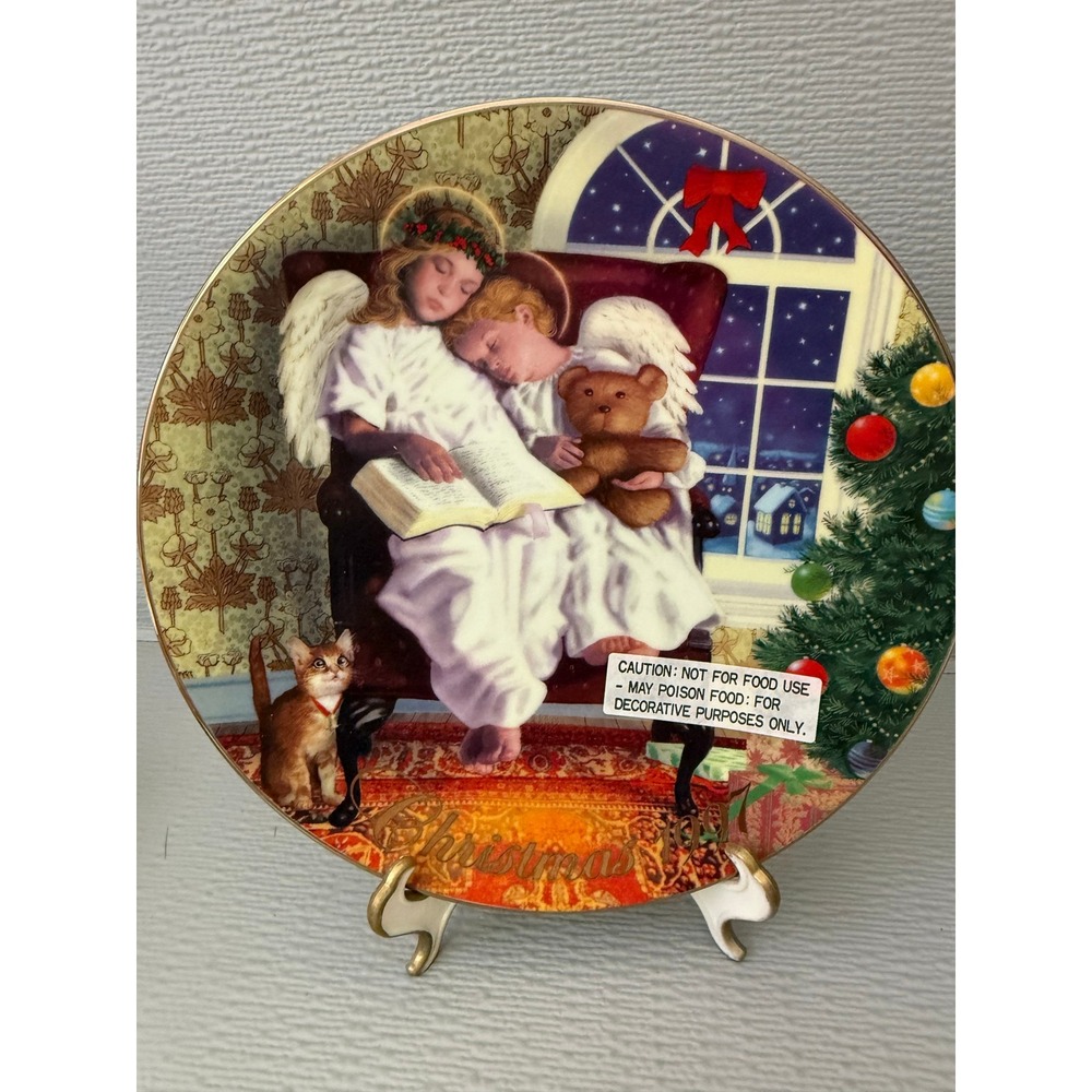 Avon 1997‎ Heavenly Dreams Christmas Plate Michael Garland 22K Gold Trim 8"